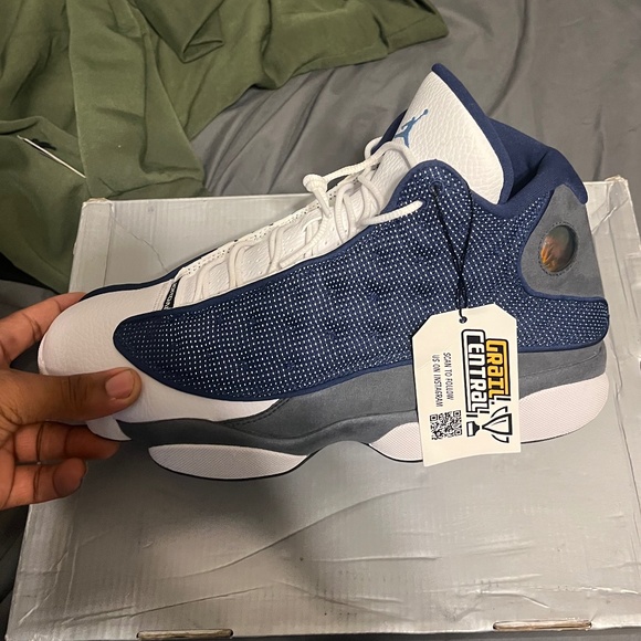 Jordan 13 retros thunder - Picture 1 of 1
